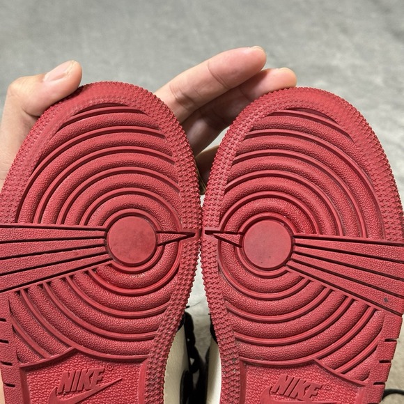 Nike Air Jordan 1 Retro High Bred Toe Size 4Y (Size 5.5 Women's) no box - Picture 12 of 12